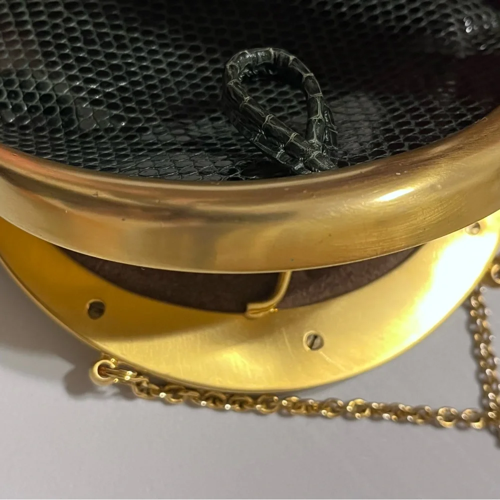 GUCCI ~ Rare wallet collector's piece - Picture 3 of 6
